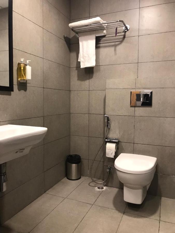 Hotel Aarkay Palace Badarpur Kültér fotó