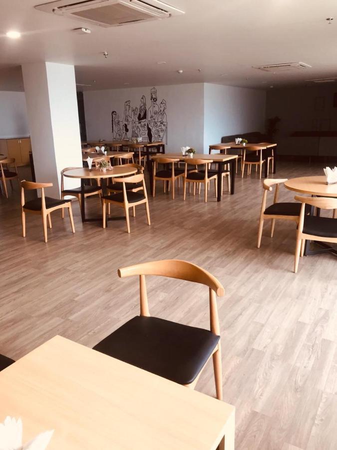 Hotel Aarkay Palace Badarpur Kültér fotó