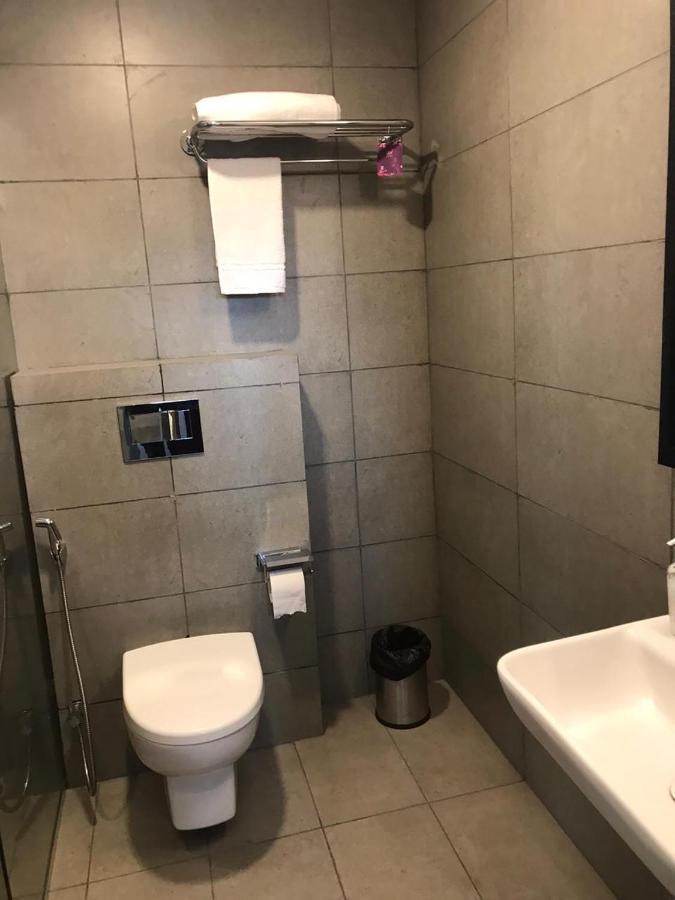 Hotel Aarkay Palace Badarpur Kültér fotó